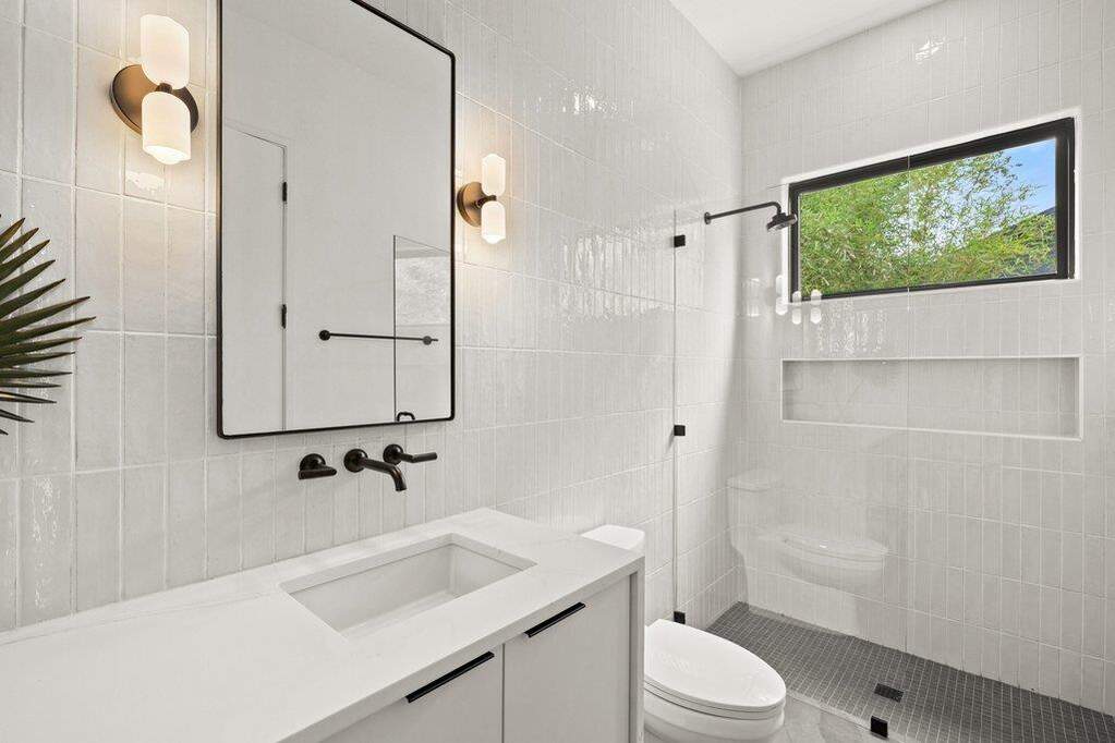 4 Bedroom Single Family Home/House's Image 13