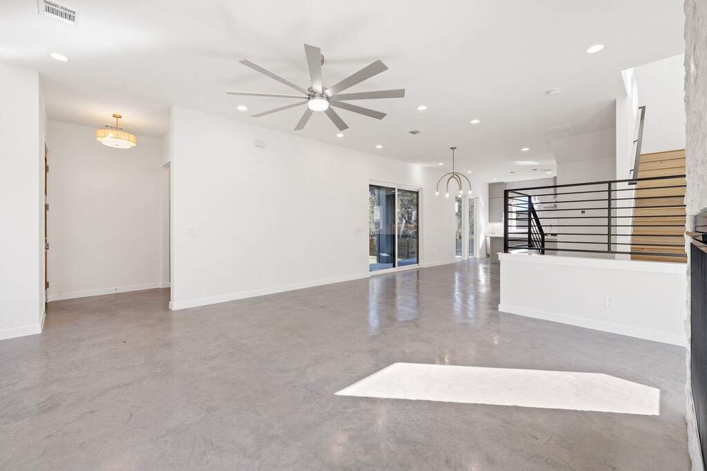 3 Bedroom Single Family Home/House's Image 8
