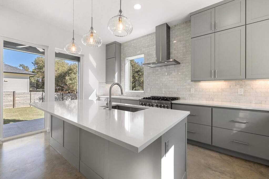 3 Bedroom Single Family Home/House's Image 11