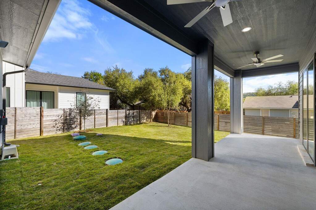 3 Bedroom Single Family Home/House's Image 28