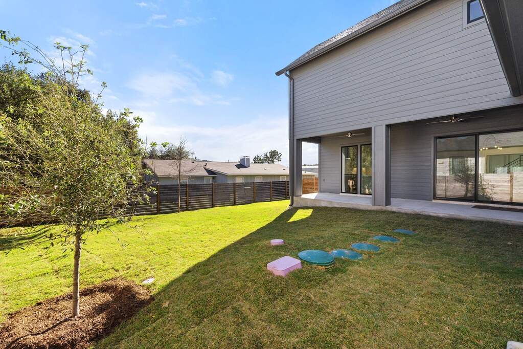 3 Bedroom Single Family Home/House's Image 29