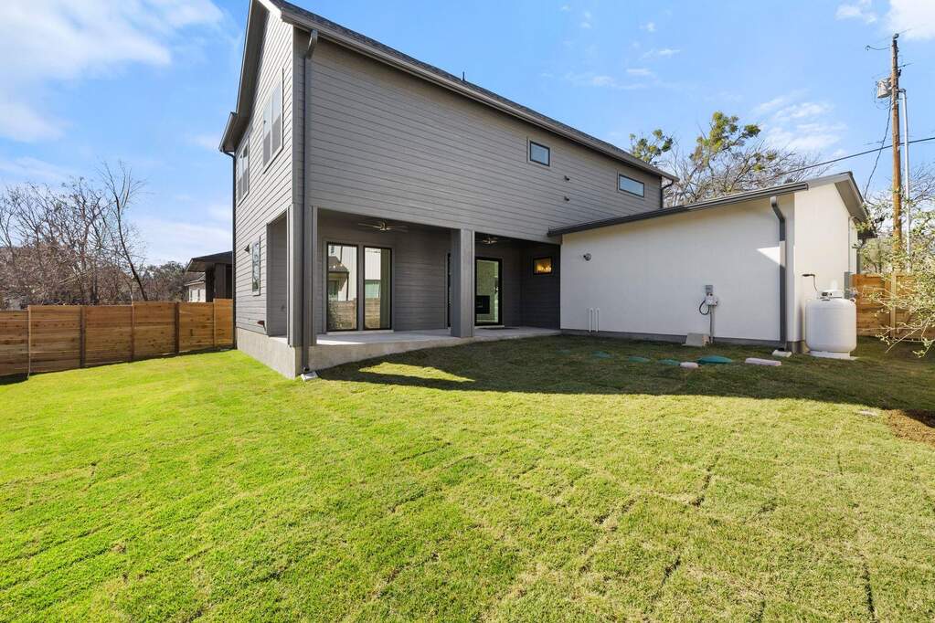 3 Bedroom Single Family Home/House's Image 30