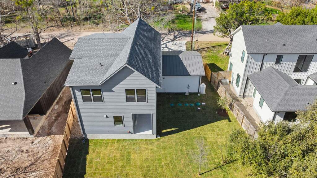 3 Bedroom Single Family Home/House's Image 32