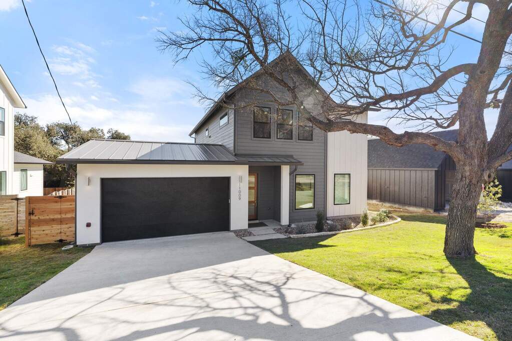3 Bedroom Single Family Home/House's Image 3