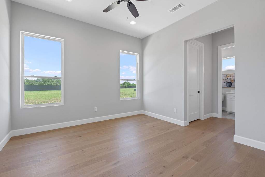 5 Bedroom Single Family Home/House's Image 19