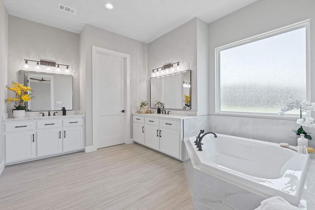 5 Bedroom Single Family Home/House's Image 26