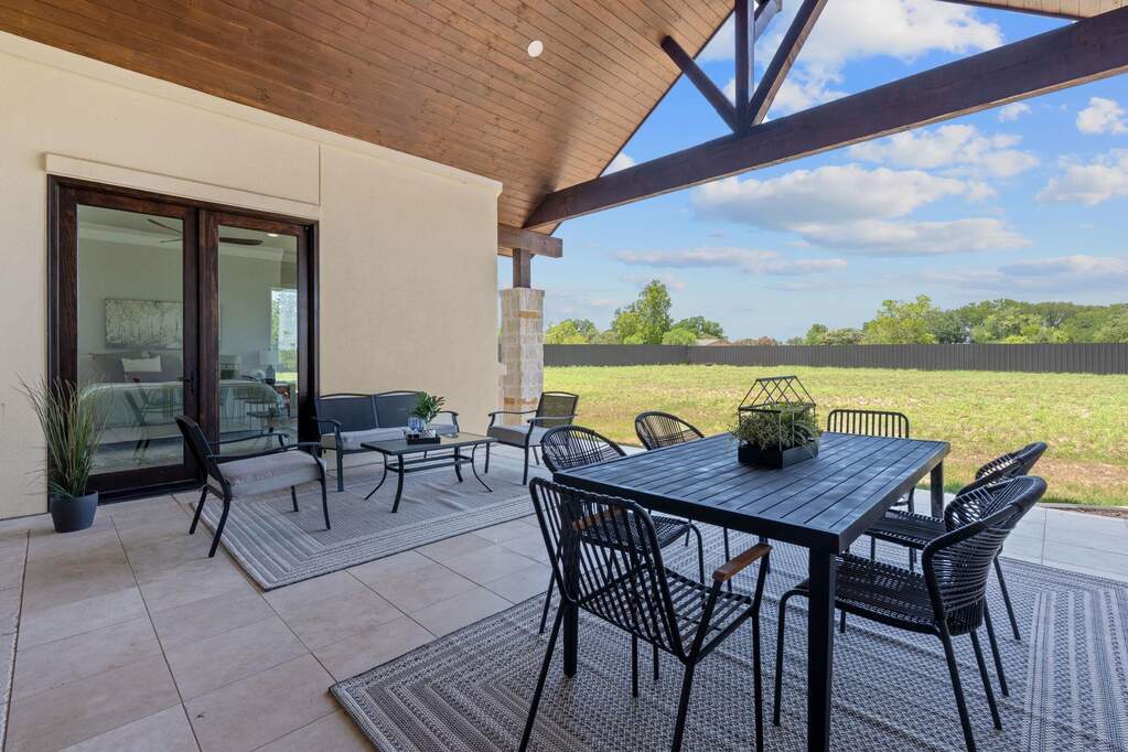 5 Bedroom Single Family Home/House's Image 32