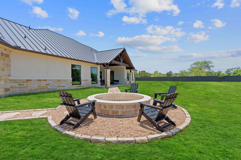 5 Bedroom Single Family Home/House's Image 34