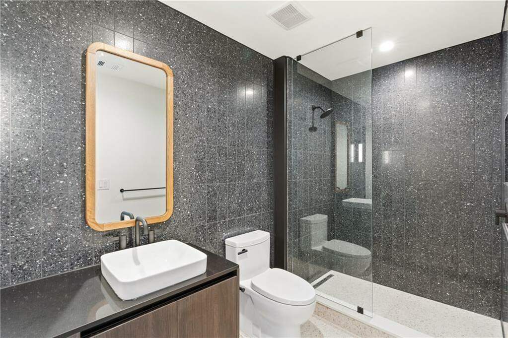 1 Bedroom Apartment/Flat's Image 3