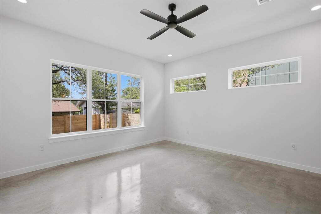 4 Bedroom Single Family Home/House's Image 19
