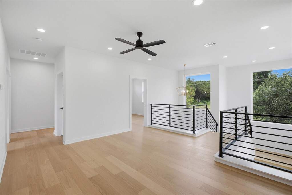 4 Bedroom Single Family Home/House's Image 26