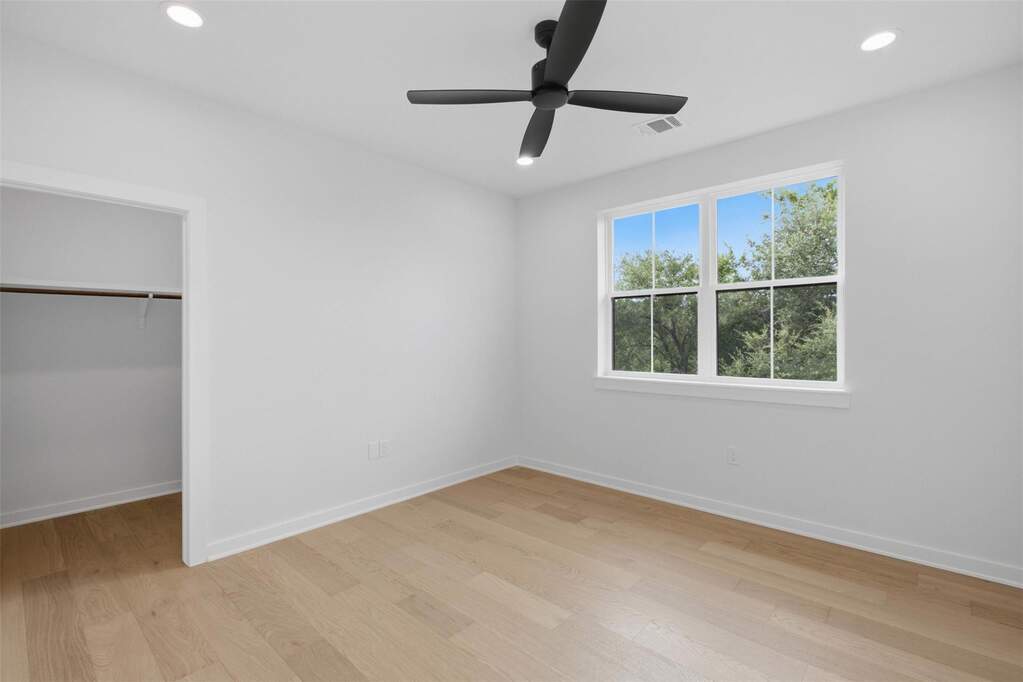 4 Bedroom Single Family Home/House's Image 31