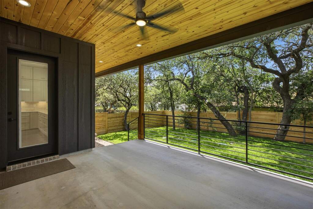 4 Bedroom Single Family Home/House's Image 35