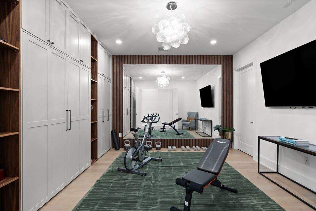4 Bedroom Single Family Home/House's Image 17