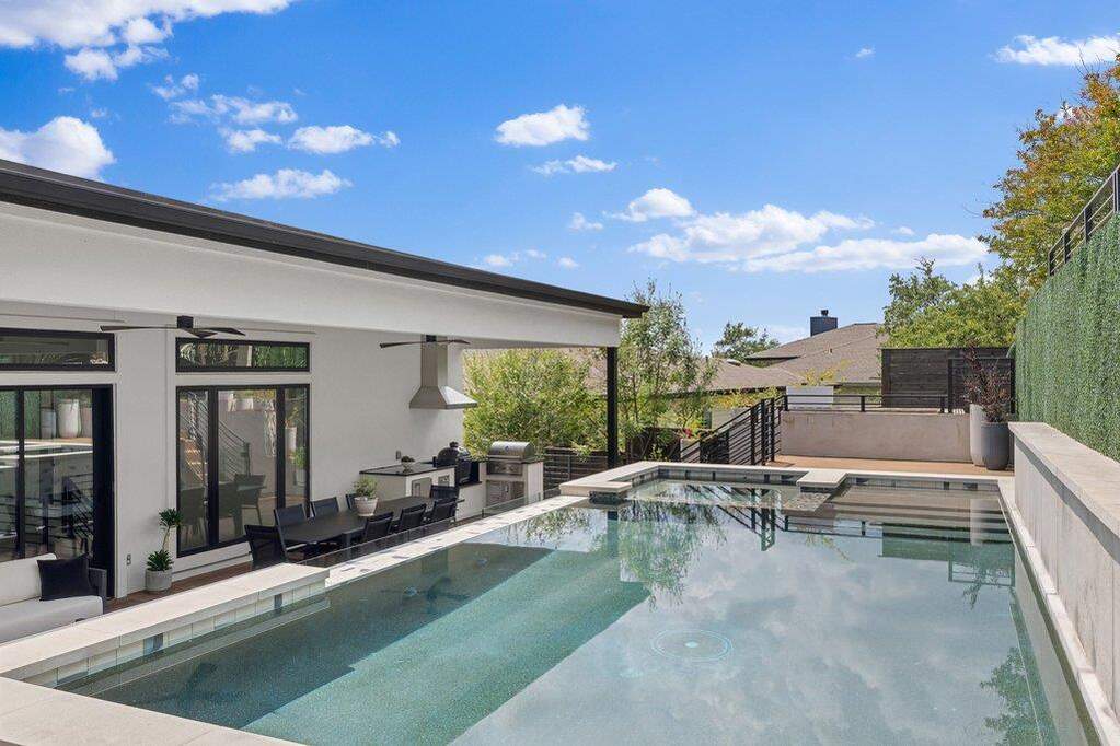 4 Bedroom Single Family Home/House's Image 23