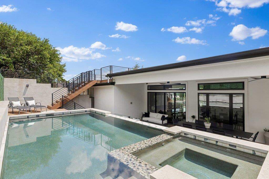 4 Bedroom Single Family Home/House's Image 24
