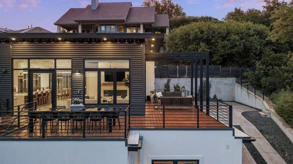 4 Bedroom Single Family Home/House's Image 29