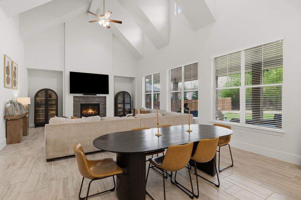 4 Bedroom Single Family Home/House's Image 11