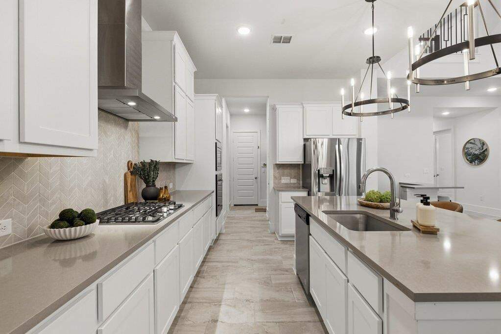 4 Bedroom Single Family Home/House's Image 15