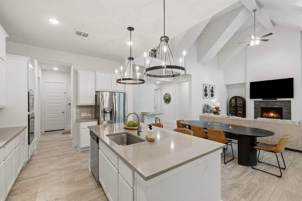 4 Bedroom Single Family Home/House's Image 16