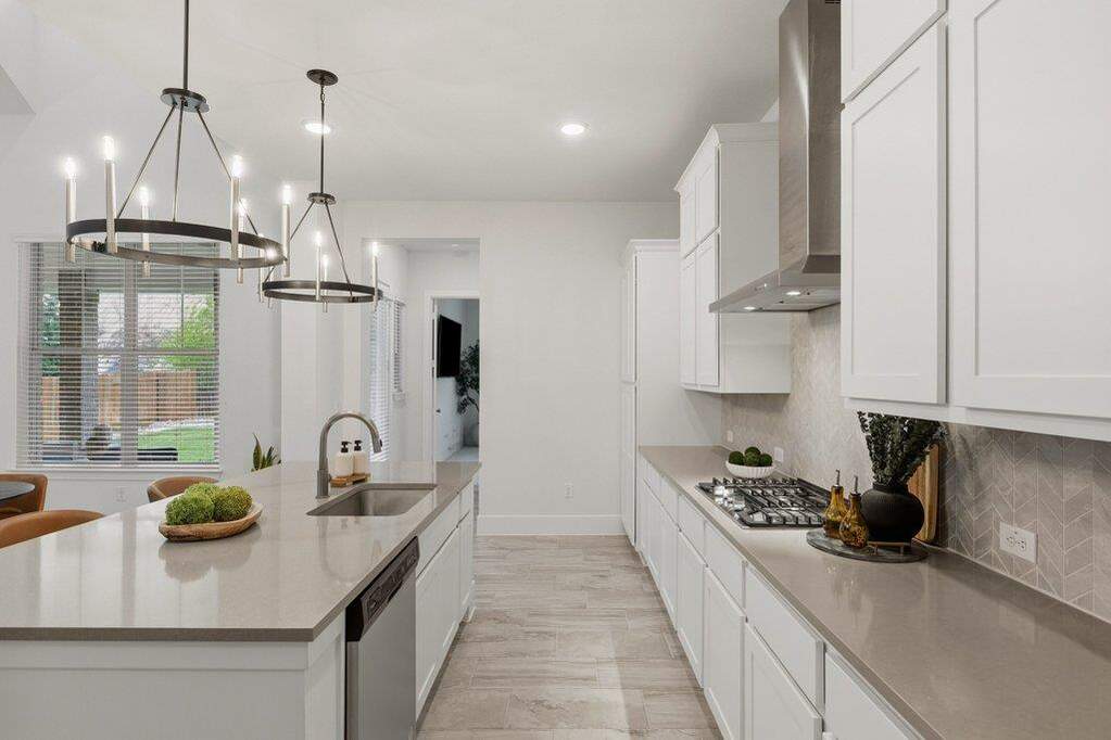 4 Bedroom Single Family Home/House's Image 17
