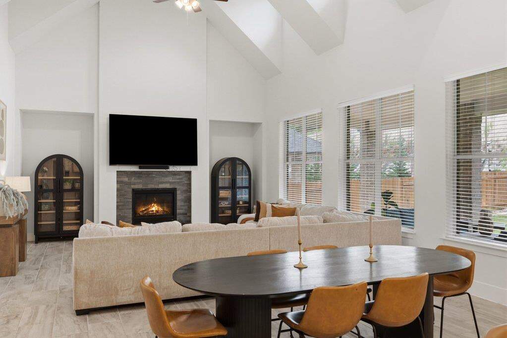 4 Bedroom Single Family Home/House's Image 19