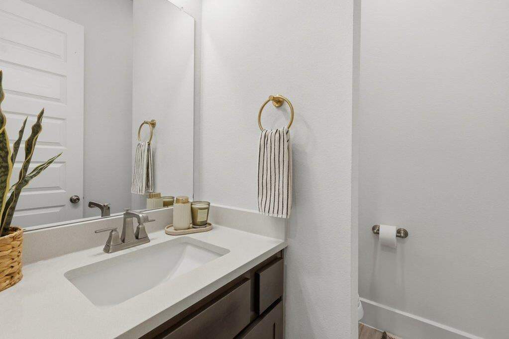 4 Bedroom Single Family Home/House's Image 23