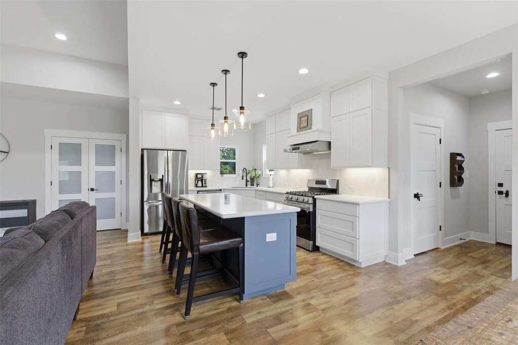 4 Bedroom Single Family Home/House's Image 7