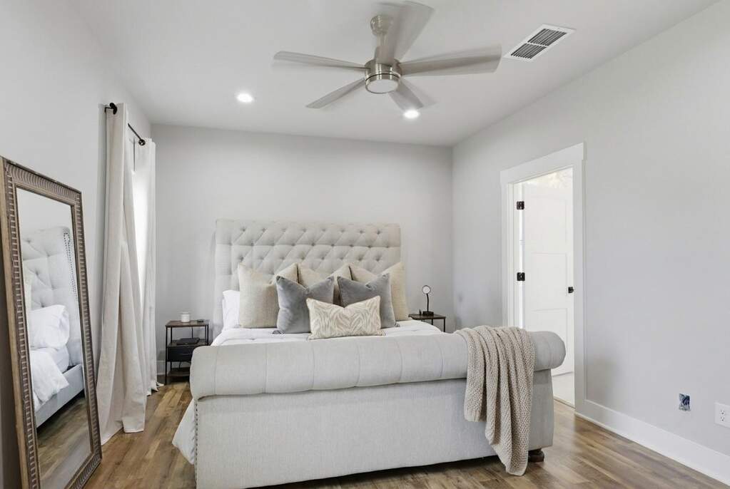 4 Bedroom Single Family Home/House's Image 11
