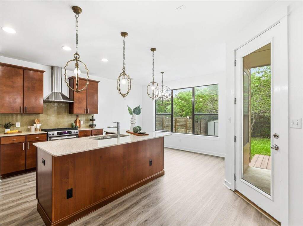 2 Bedroom Single Family Home/House's Image 7