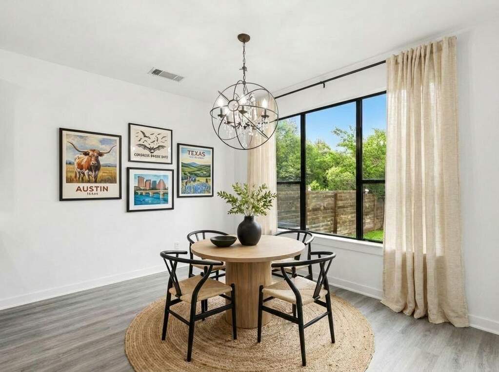 2 Bedroom Single Family Home/House's Image 8