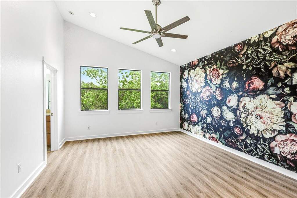 2 Bedroom Single Family Home/House's Image 15