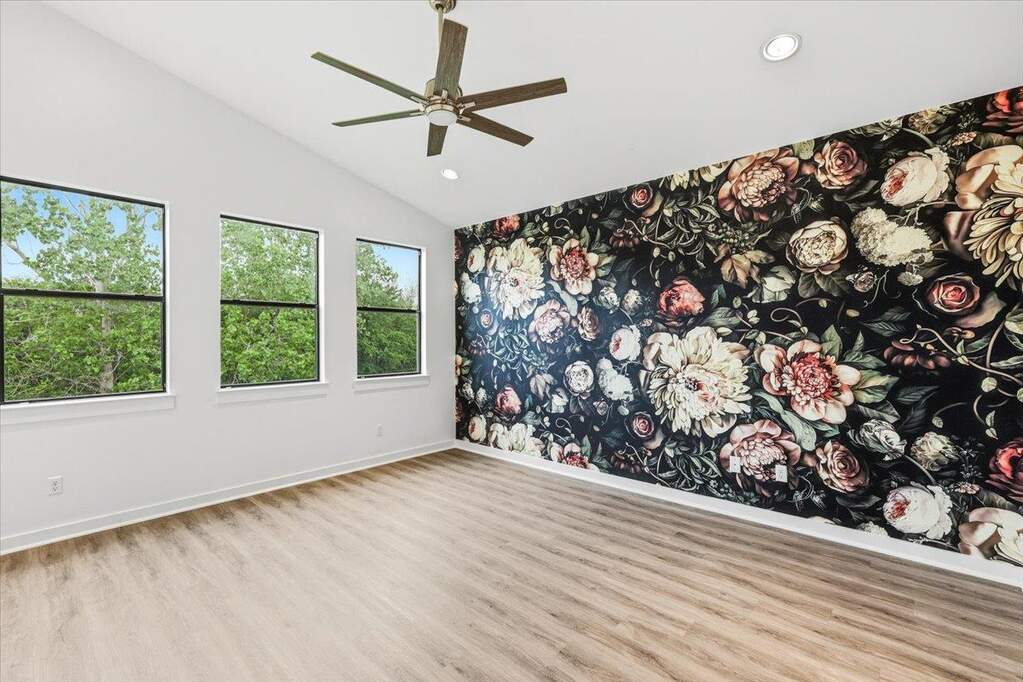 2 Bedroom Single Family Home/House's Image 16