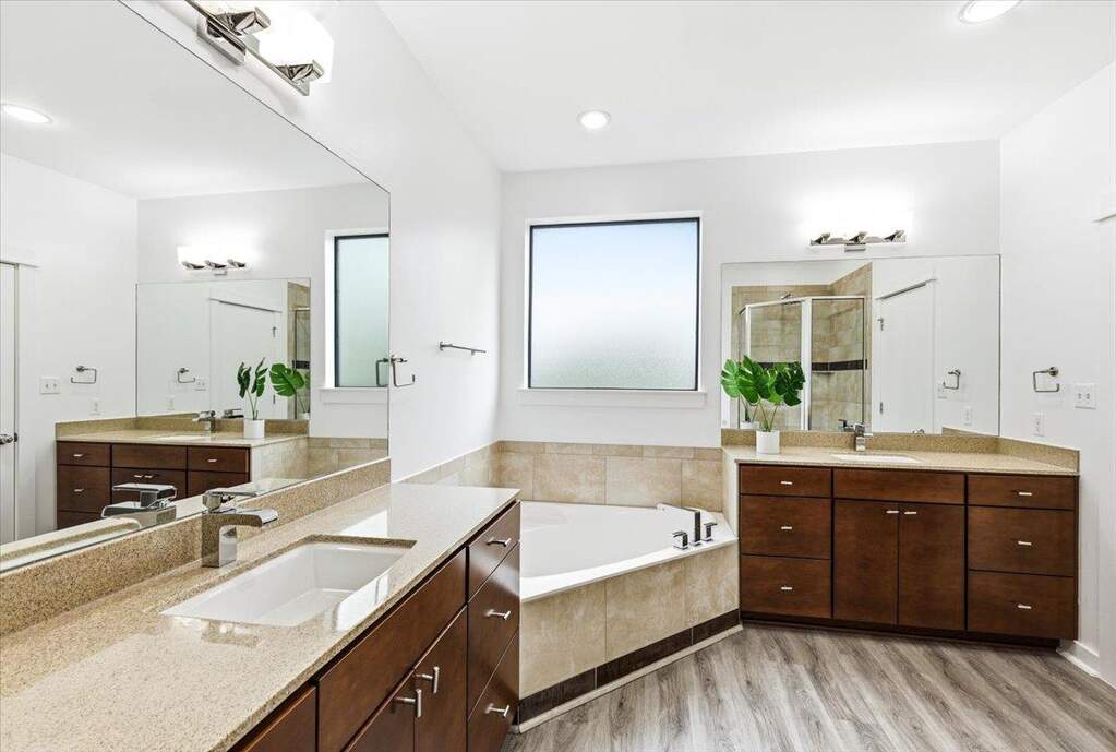 2 Bedroom Single Family Home/House's Image 18
