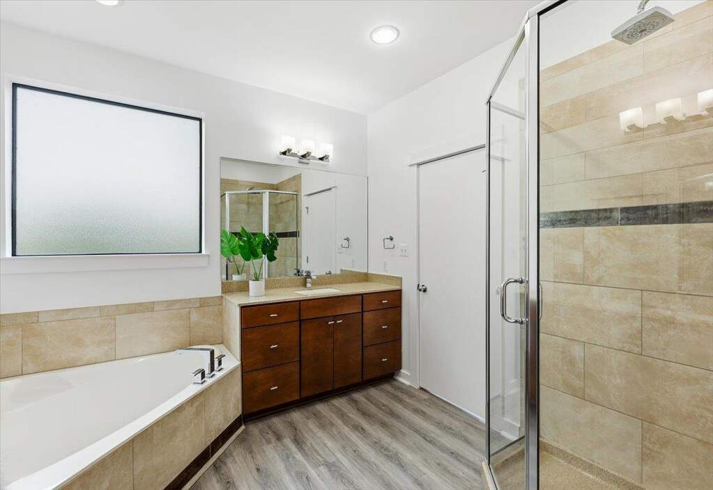 2 Bedroom Single Family Home/House's Image 19