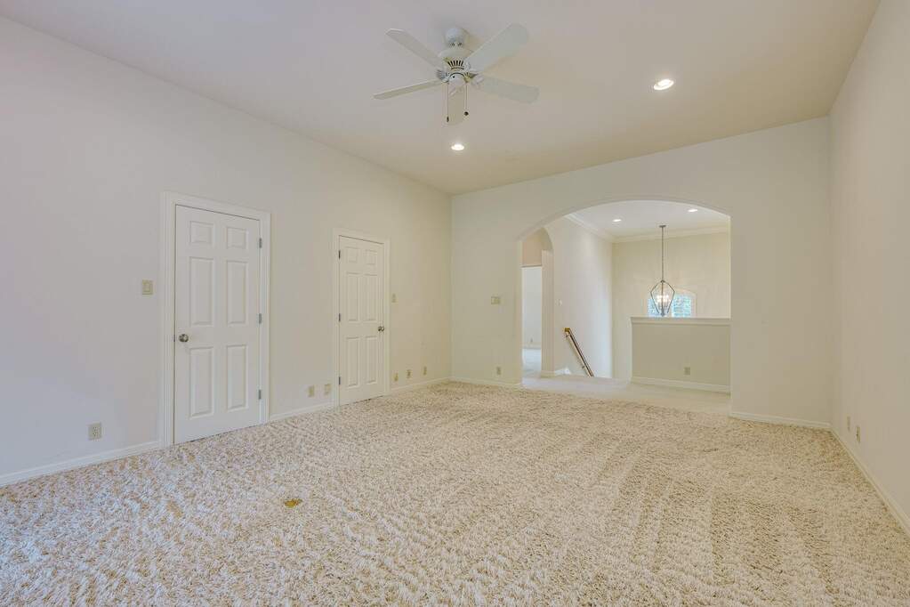 5 Bedroom Single Family Home/House's Image 24