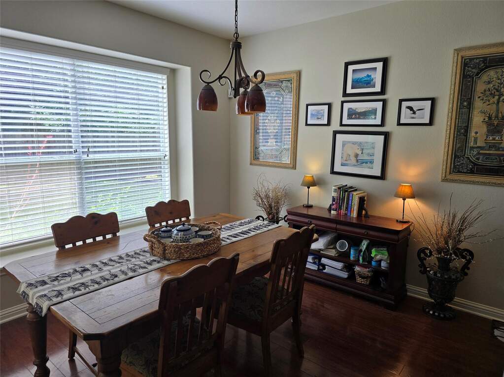 3 Bedroom Single Family Home/House's Image 10
