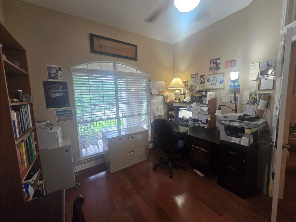 3 Bedroom Single Family Home/House's Image 12