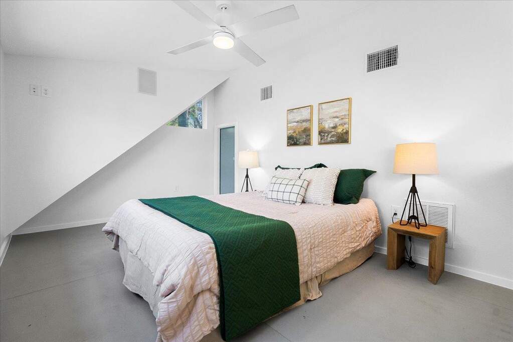 4 Bedroom Multi Unit's Image 12