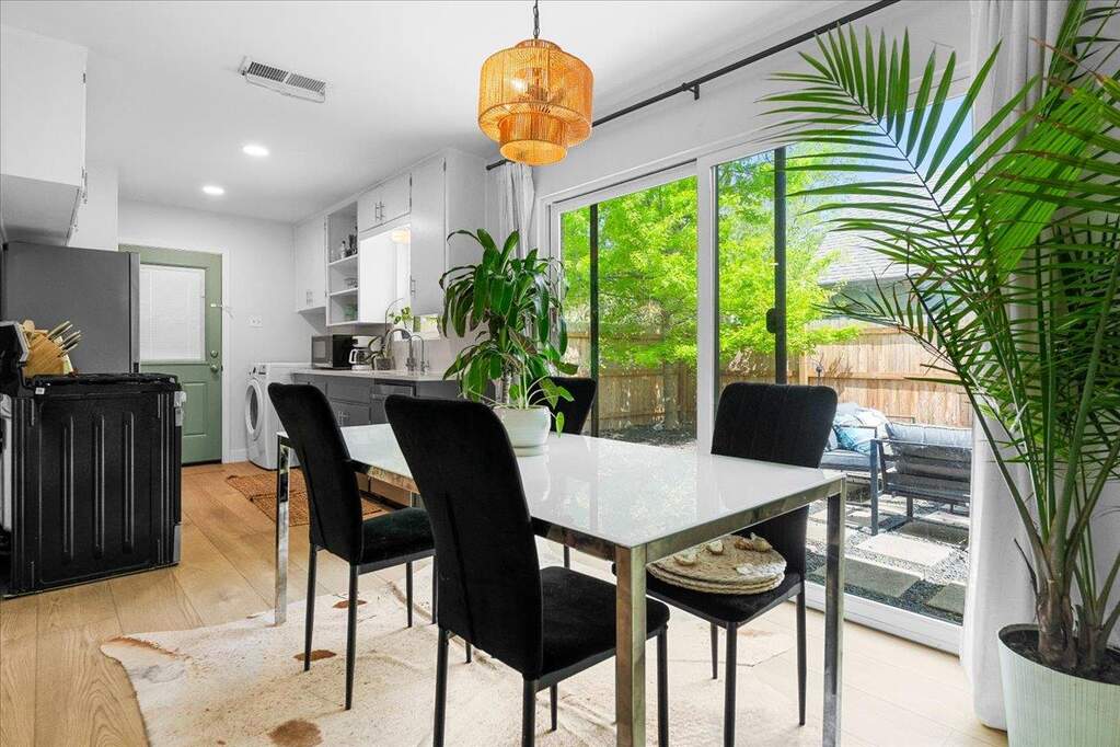 4 Bedroom Multi Unit's Image 19