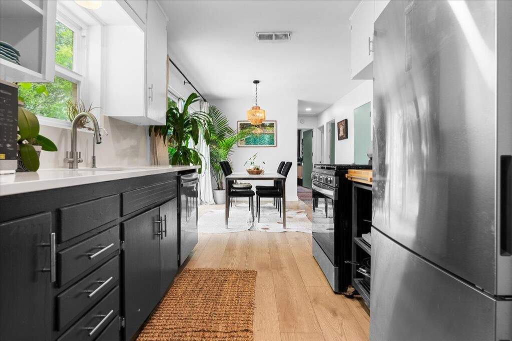 4 Bedroom Multi Unit's Image 22