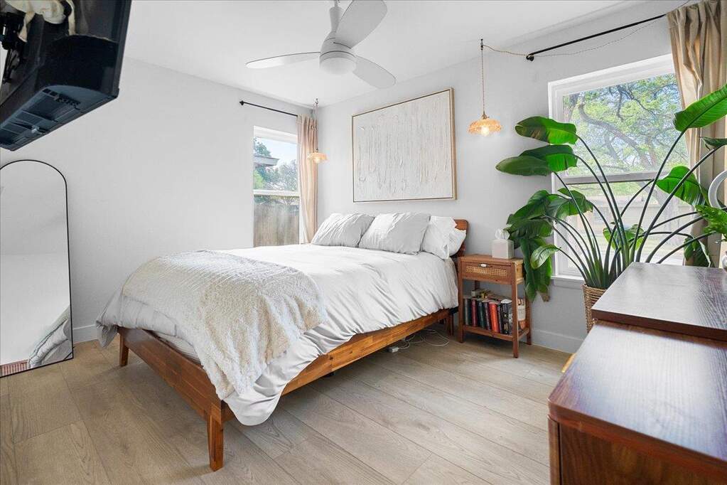 4 Bedroom Multi Unit's Image 24