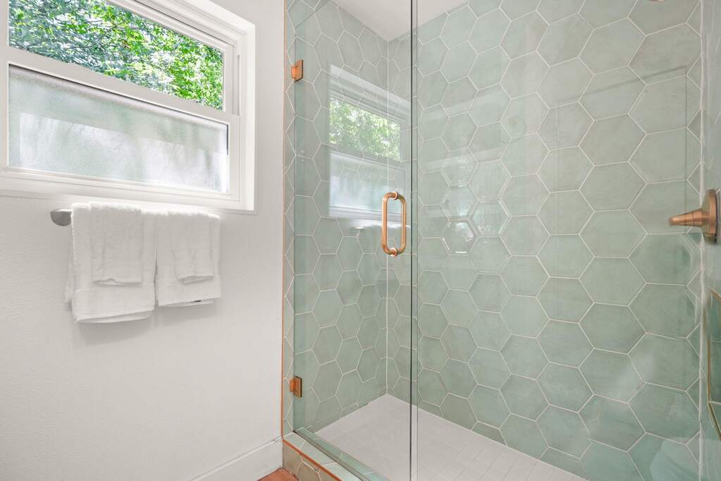 3 Bedroom Single Family Home/House's Image 9