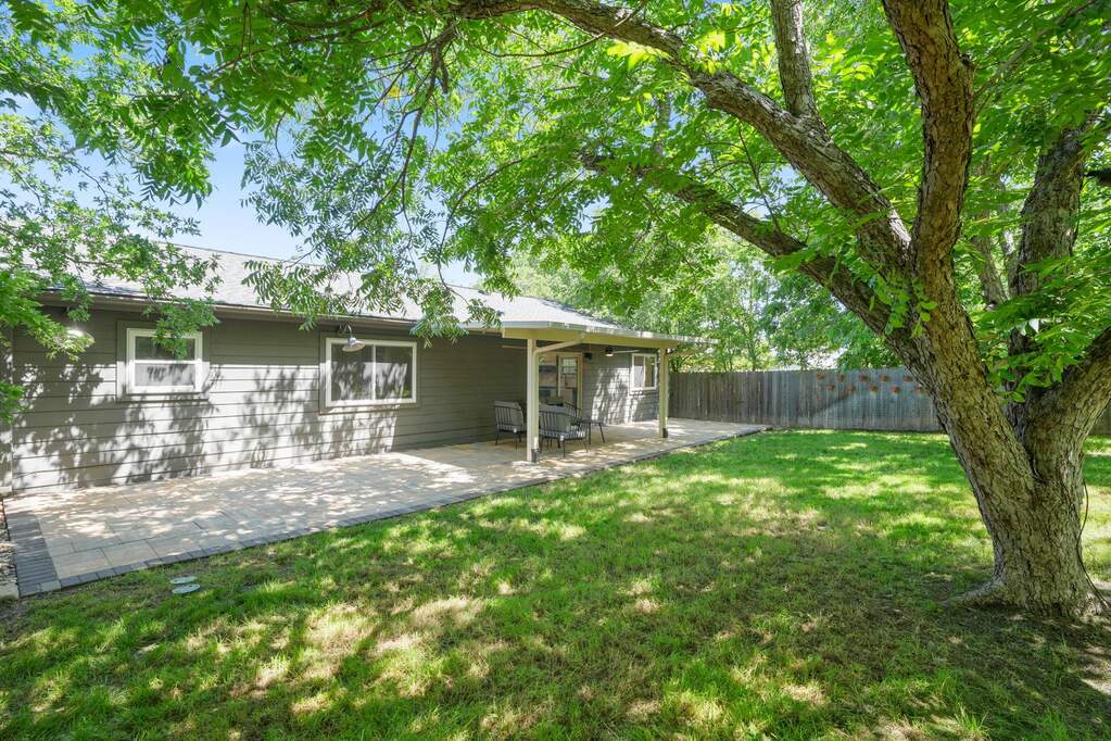 3 Bedroom Single Family Home/House's Image 17