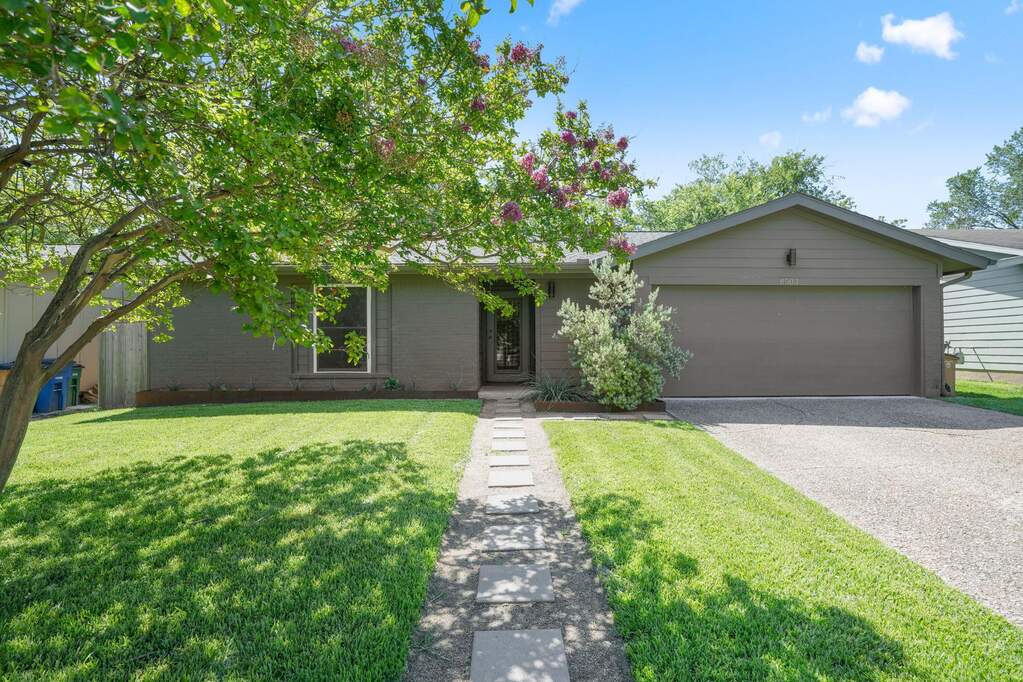 3 Bedroom Single Family Home/House's Image 27