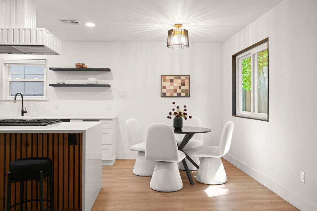 3 Bedroom Single Family Home/House's Image 3