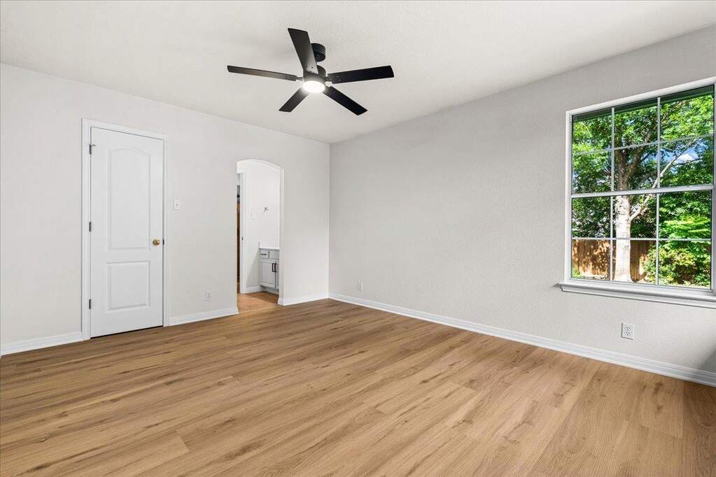 4 Bedroom Single Family Home/House's Image 23