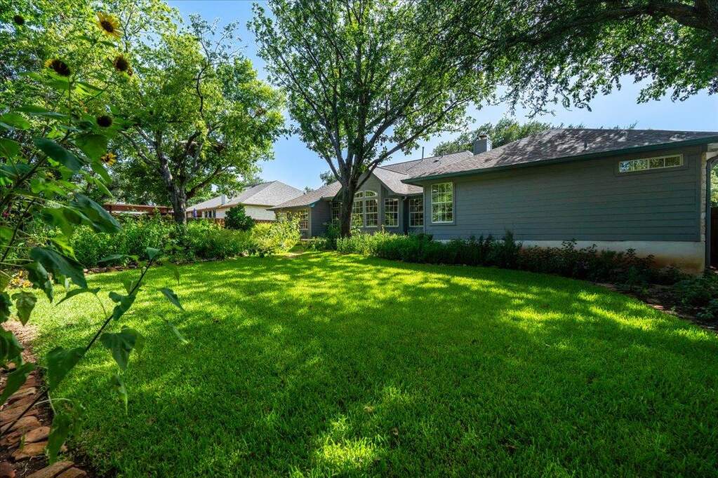 4 Bedroom Single Family Home/House's Image 27
