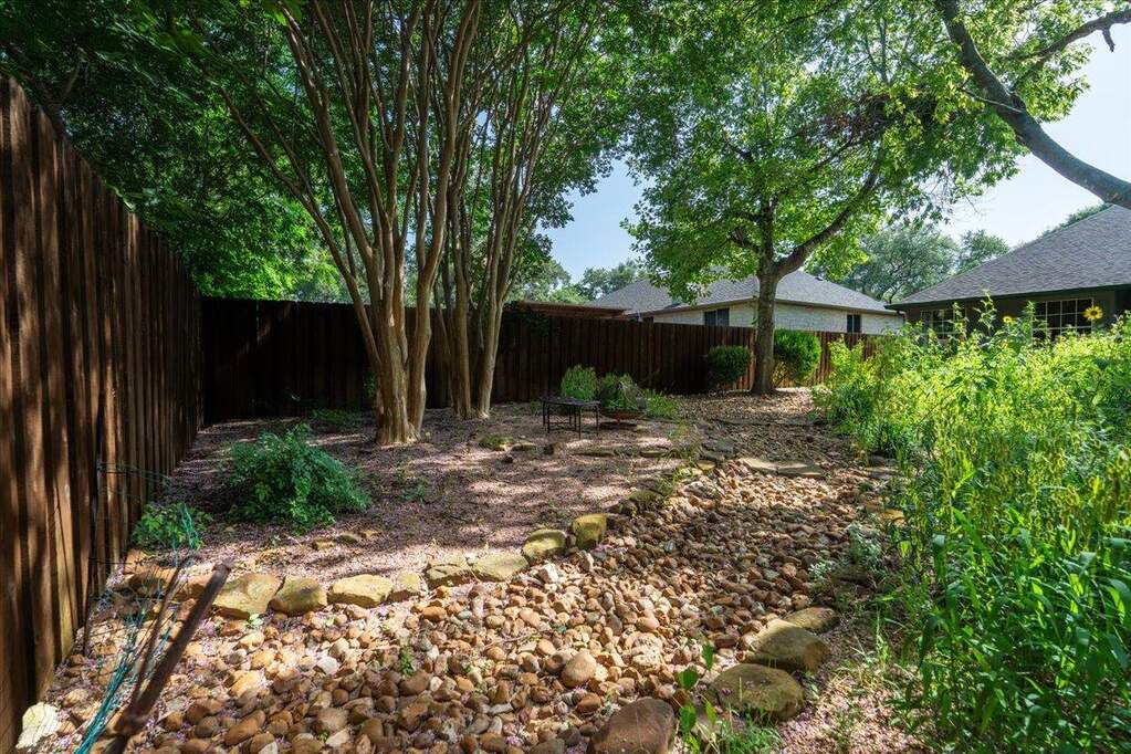 4 Bedroom Single Family Home/House's Image 28