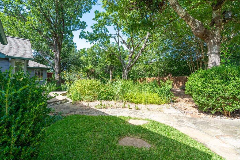 4 Bedroom Single Family Home/House's Image 29